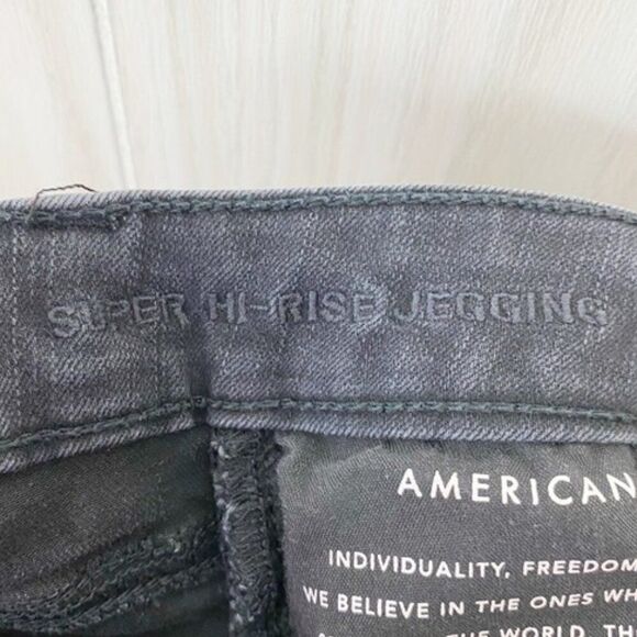 American Eagle | Black Super Hi Rise Jegging Size 4 - Picture 6 of 7